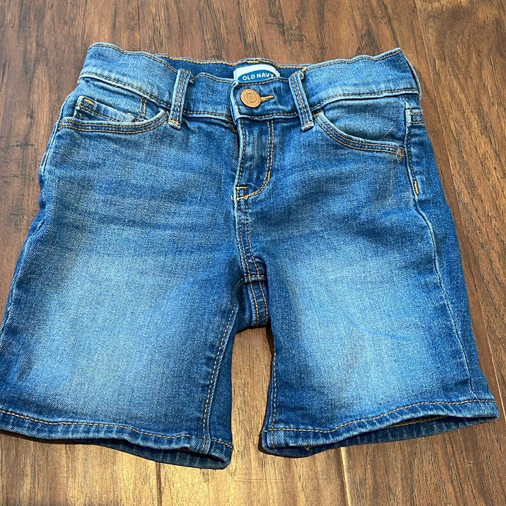 old navy jean shorts - girls size 6